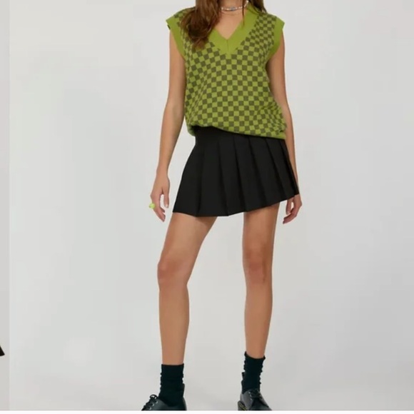 ❗️SOLD❗️Aritzia Sunday Best Olive Skirt Size 8 - Picture 2 of 8